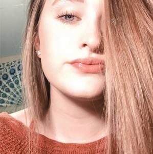 Meet your Posher, Lizzie